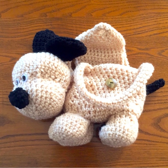 HAND CRAFTED Crocheted Amigurumi Beige and Black Puppy Dog Carrying Purse Toy - Picture 6 of 7